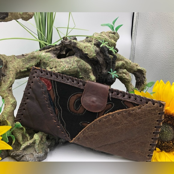 Handcrafted Leather Wallet / Savage and Unique by Malulani - Picture 2 of 6